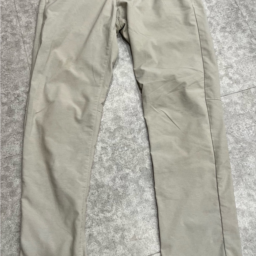 Tommy Bahama Slim Khaki Chinos in Light Taupe